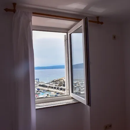 Amra Novi Vinodolski