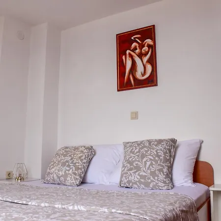 Amra Apartment *