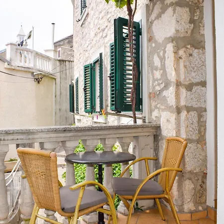 Amra Daire Novi Vinodolski