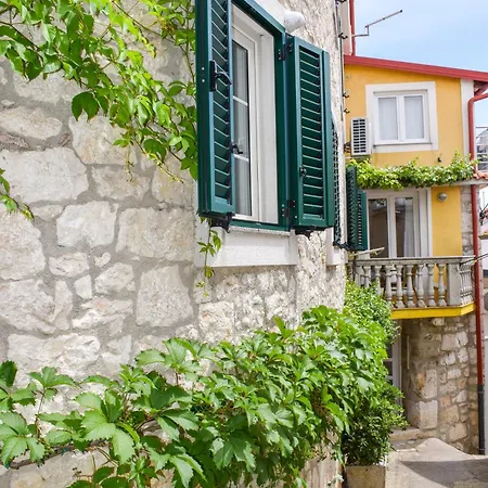 Apartment Amra Novi Vinodolski