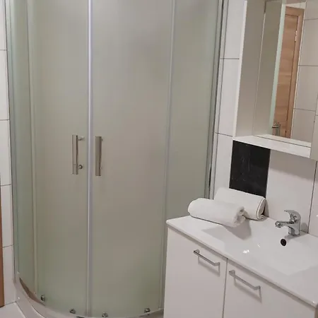 Amra Apartment