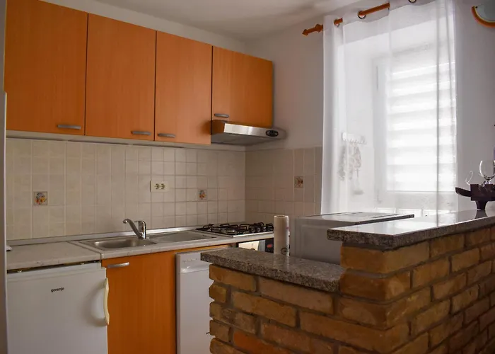 Amra * Novi Vinodolski