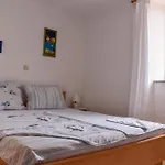 Apartment Amra *