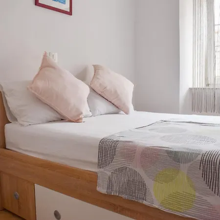 Amra Novi Vinodolski