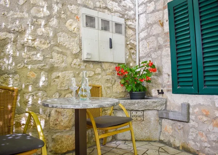 Amra Apartment *