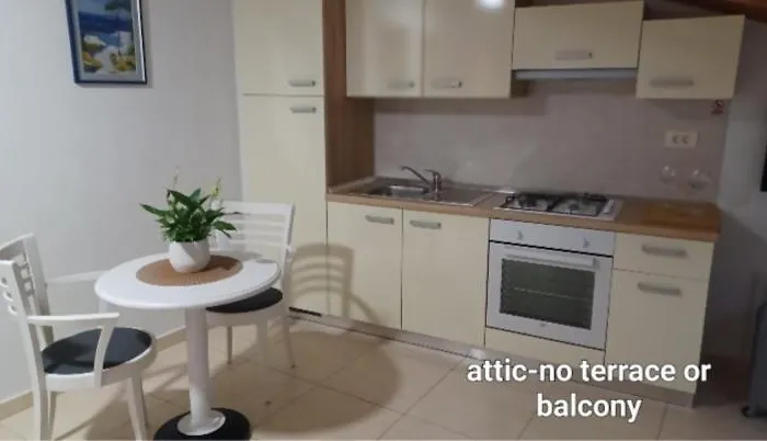 Amra Apartment *