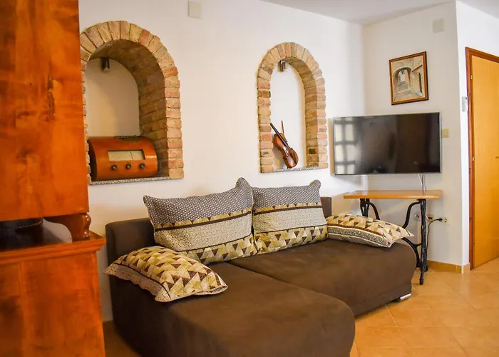 Amra Apartment